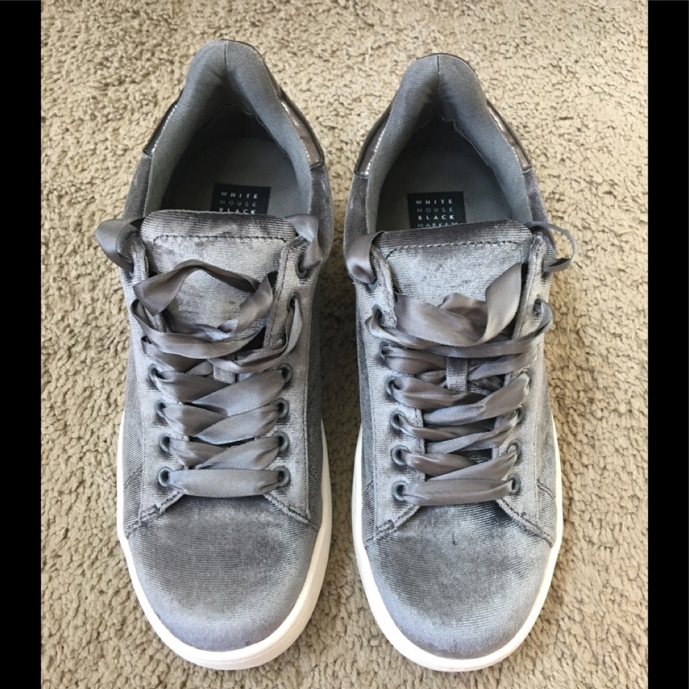 WHBM KICKS VELVET SNEAKERS Size 6.5